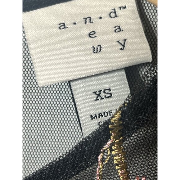 Black Sheer Top Blouse Women’s XSmall Floral Embroidered Balloon Sleeve. Q - Picture 4 of 4